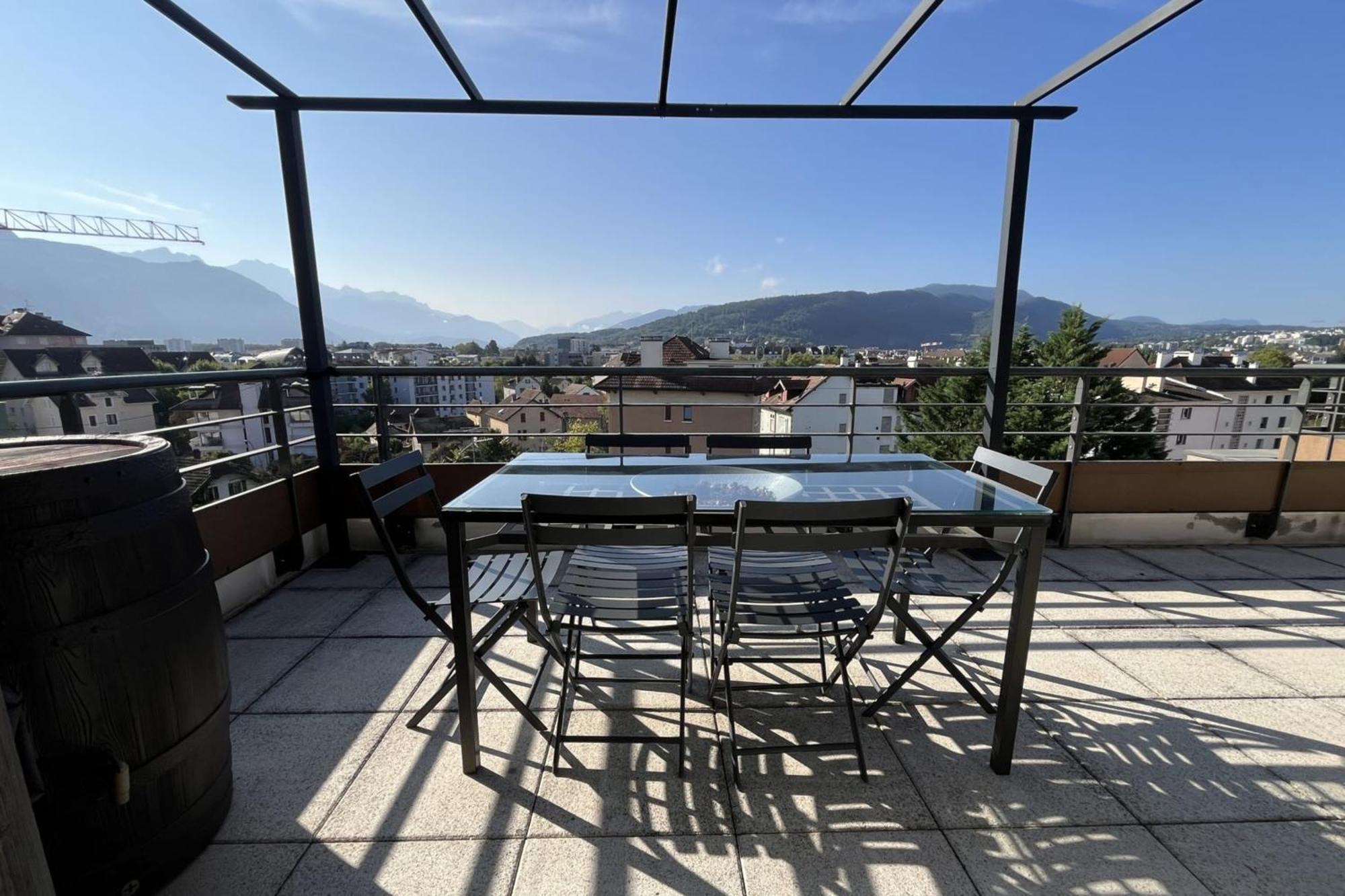 アヌシーPenthouse Flat South-Facing Terrace - Welkeysアパートメント エクステリア 写真