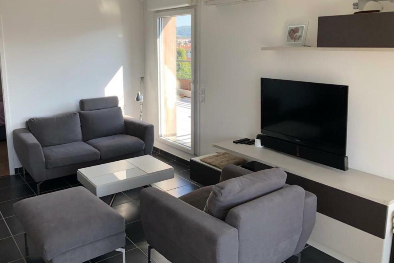 アヌシーPenthouse Flat South-Facing Terrace - Welkeysアパートメント エクステリア 写真